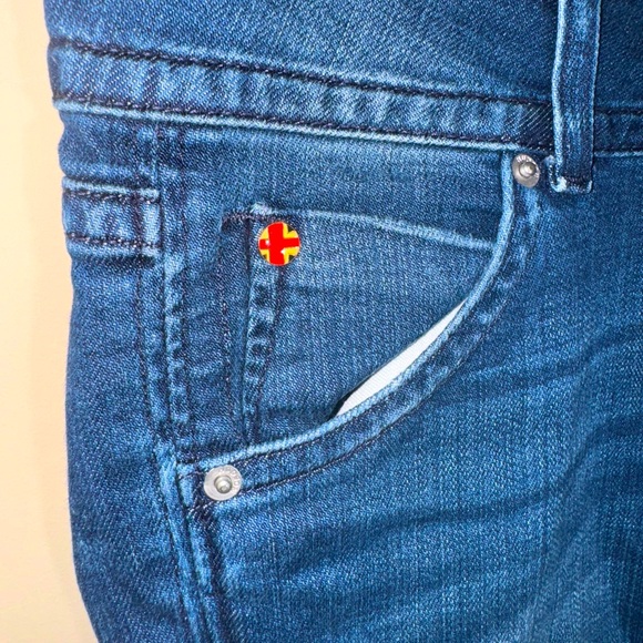 NWOT Hudson Low Rise Medium/Dark Wash Boot Cut Jean - Picture 4 of 6